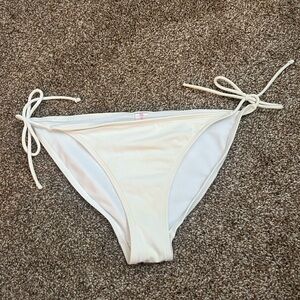 No boundaries White Strappy Bikini Bottoms Size M